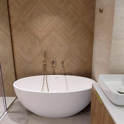 bath tub fixing